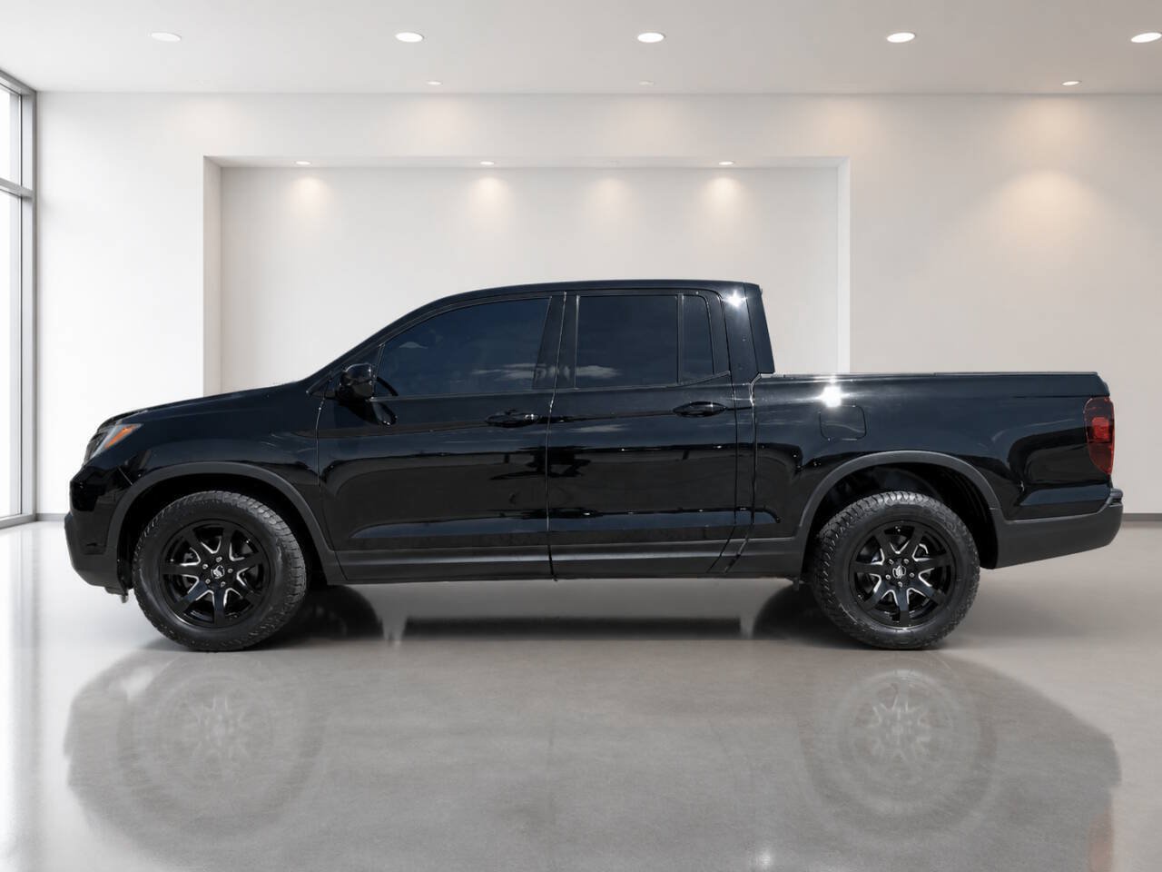 Used 2017 Honda Ridgeline Black Edition image 2