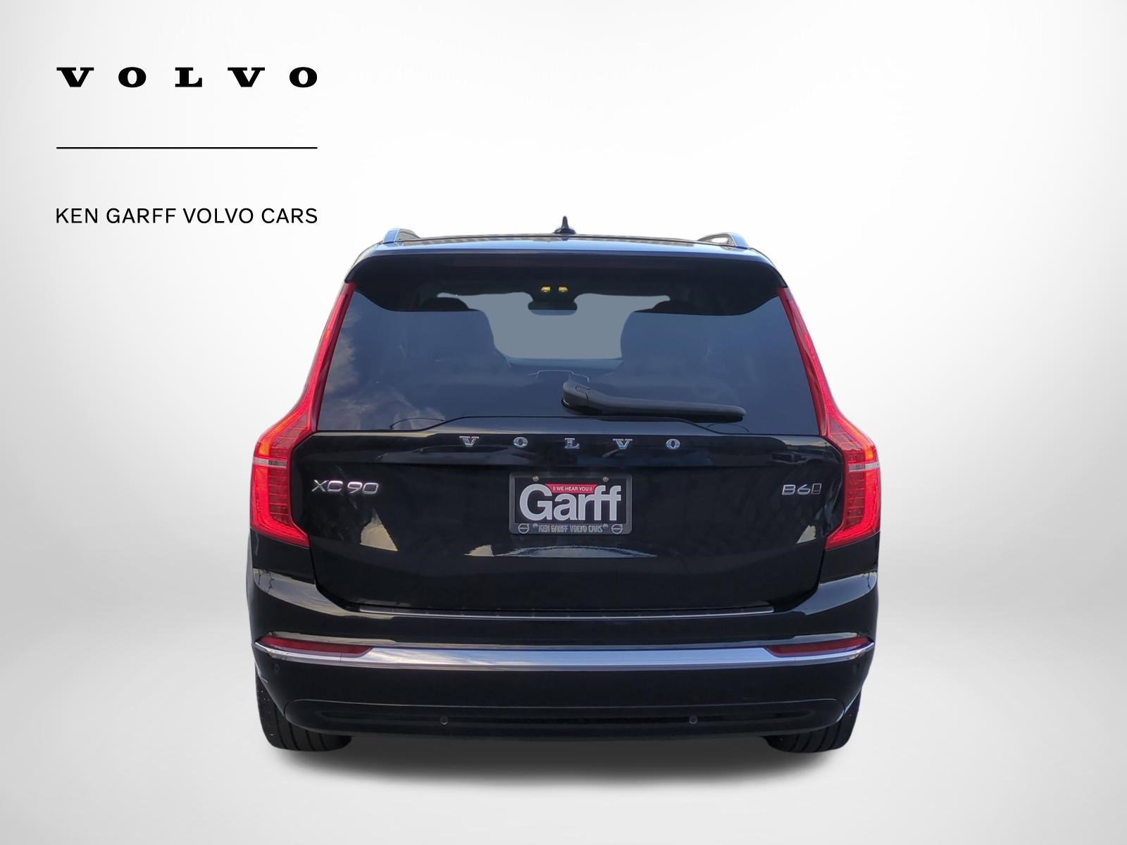 Used 2023 Volvo XC90 B6 Plus image 4