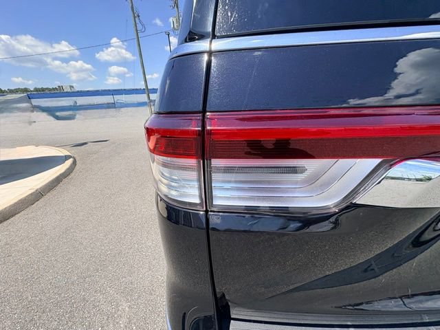Used 2024 Lincoln Navigator Reserve AWD/4WD image 11