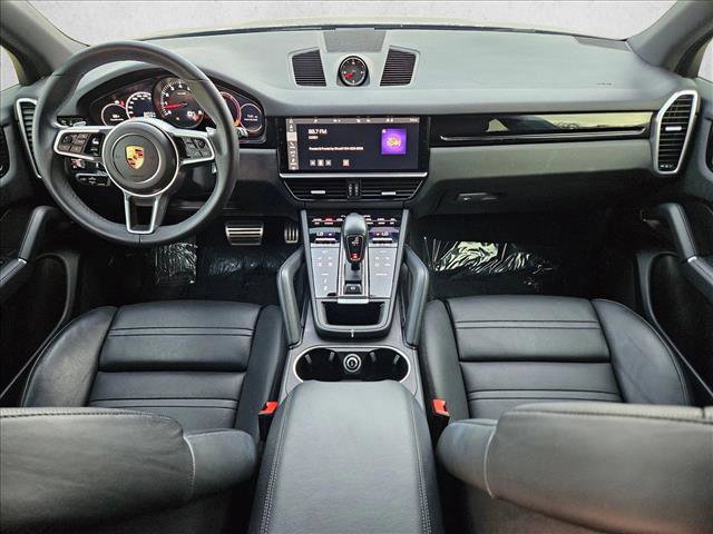 Used 2020 Porsche Cayenne S image 18
