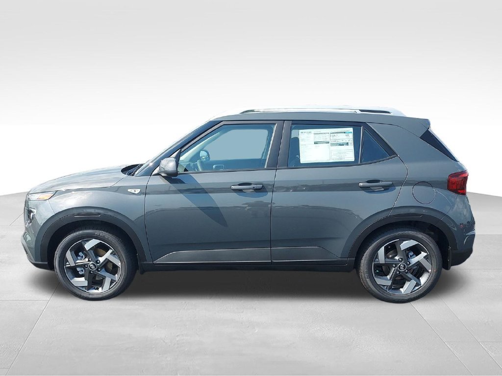 New 2026 Hyundai Venue SEL FWD image 2
