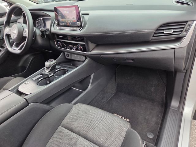 Used 2024 Nissan Rogue SV FWD image 17