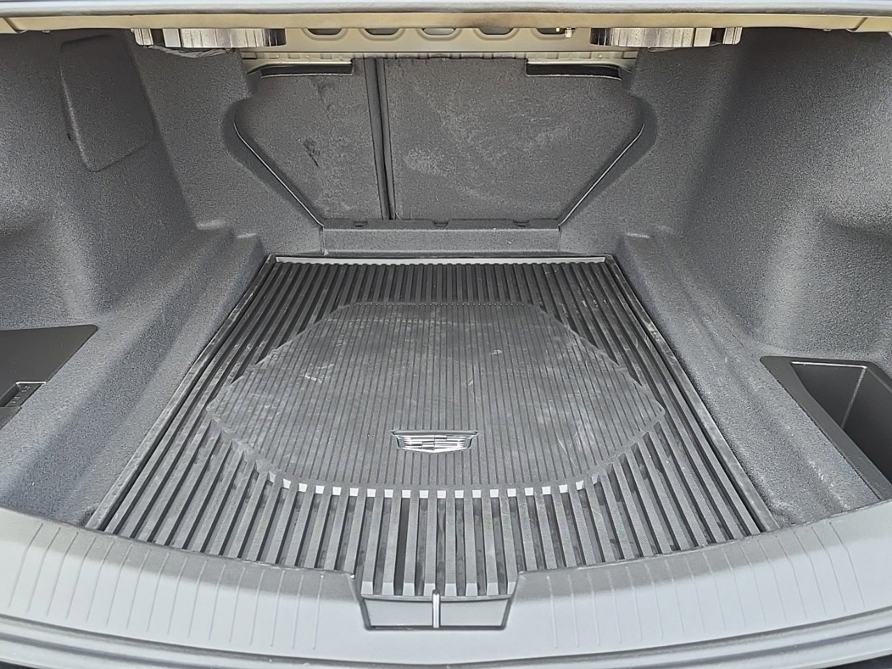 Used 2025 Cadillac CT5 Sport w/ Technology Package image 35