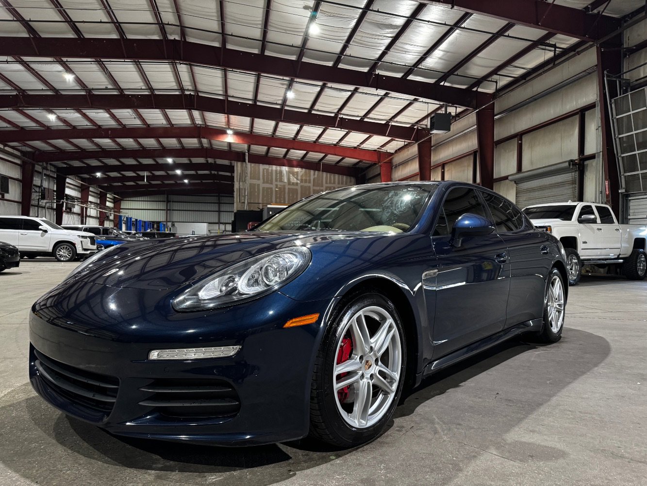 Used 2014 Porsche Panamera 4 AWD/4WD image 9