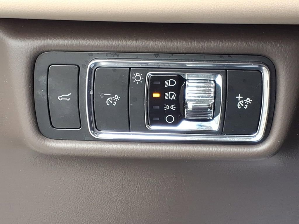 Used 2023 Lincoln Aviator Reserve w/ Equipment Group 201A image 19
