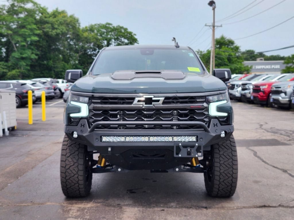 New 2026 Chevrolet Silverado 1500 ZR2 w/ Dark Appearance Package AWD/4WD image 8