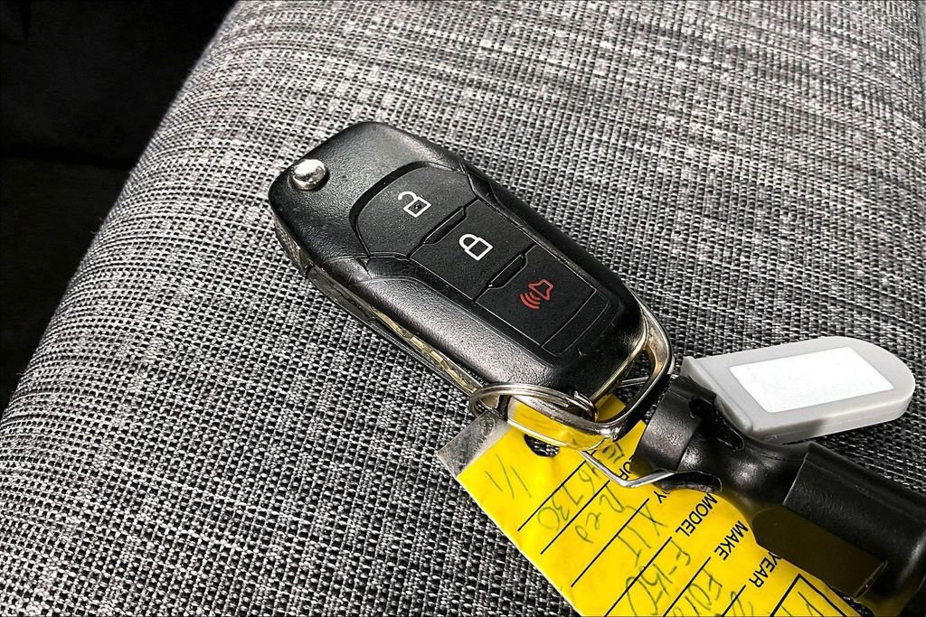 Used 2023 Ford F150 XLT image 11