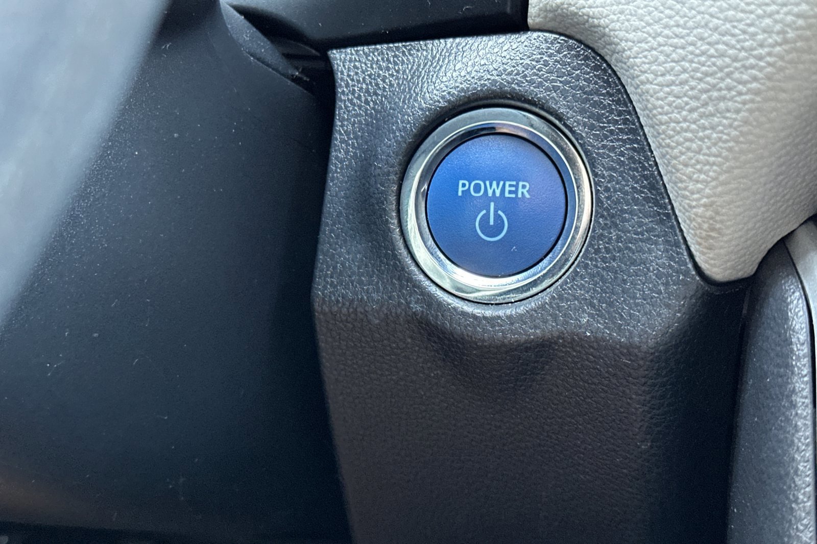 Certified 2021 Toyota RAV4 XLE w/ Convenience Package image 22