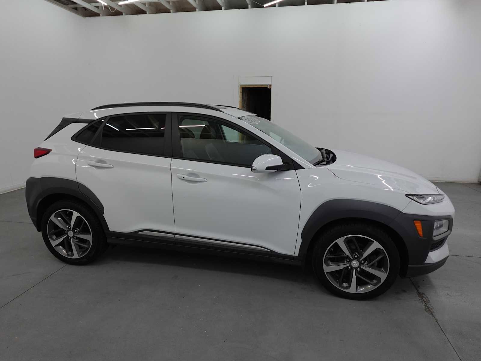 Used 2021 Hyundai Kona Limited AWD/4WD image 4