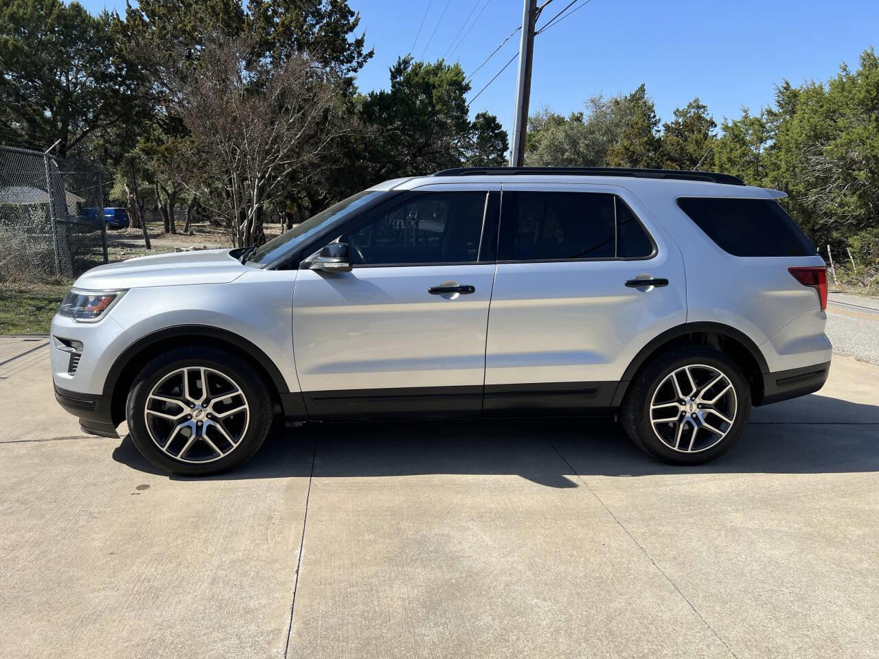 Used 2018 Ford Explorer Sport w/ Equipment Group 401A image 7