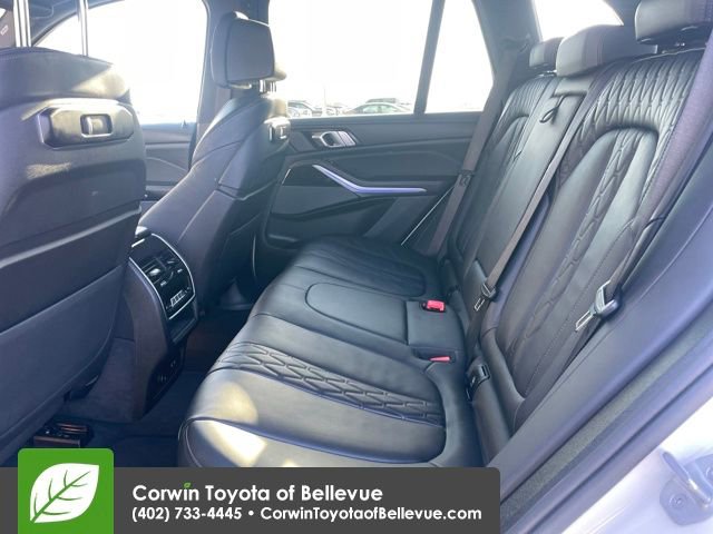 Used 2025 BMW X5 xDrive50e image 26
