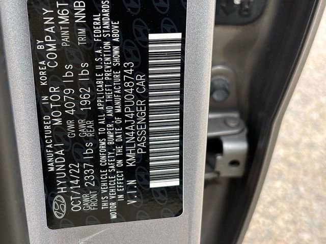 Used 2023 Hyundai Elantra Limited FWD image 32