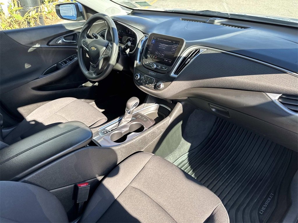 Used 2022 Chevrolet Malibu LT image 13