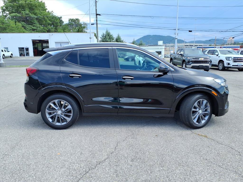 Certified 2023 Buick Encore GX Select w/ Experience Buick Package FWD image 3