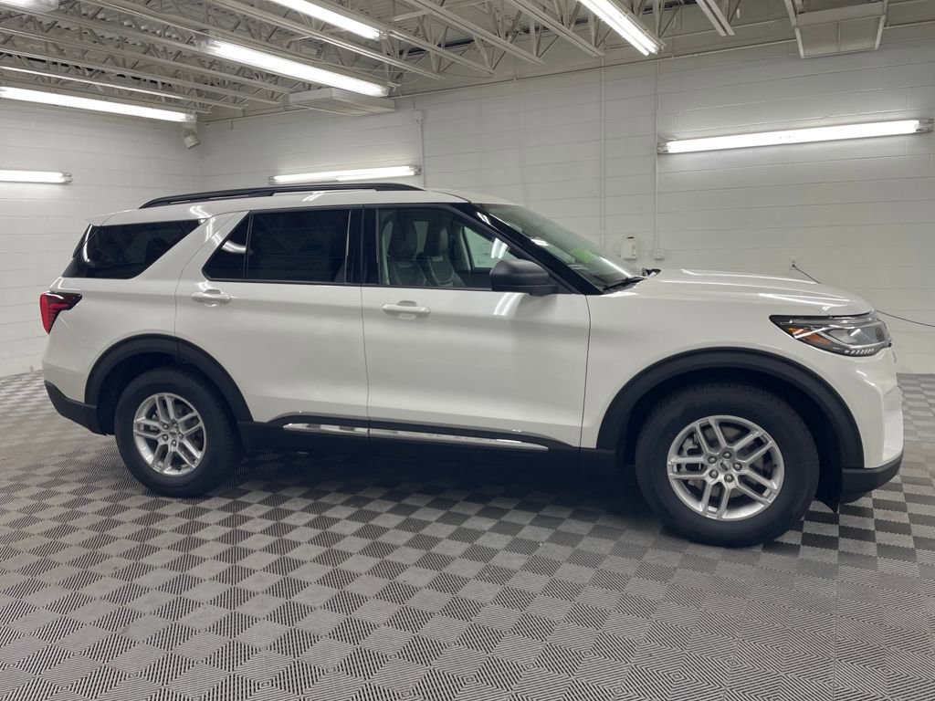 New 2025 Ford Explorer Active w/ Active Comfort Package image 2