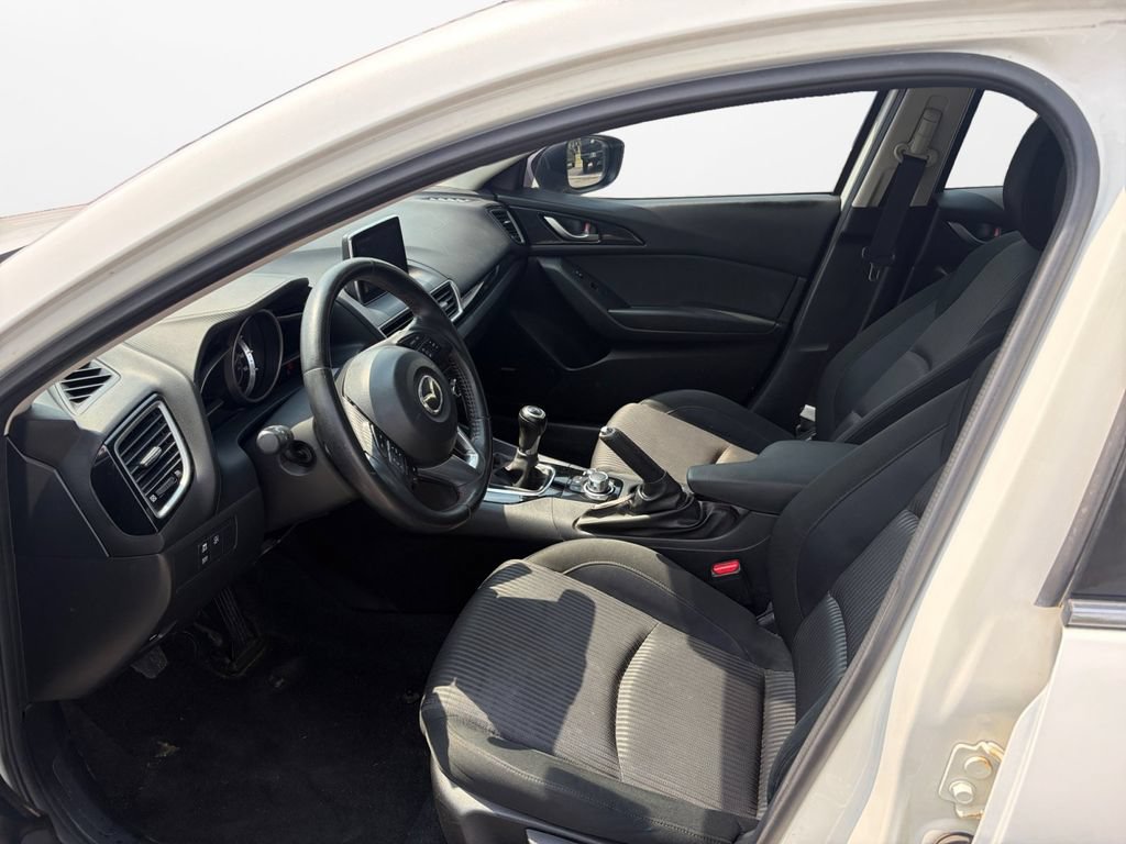 Used 2014 MAZDA MAZDA3 i Touring w/ Technology Package FWD image 9