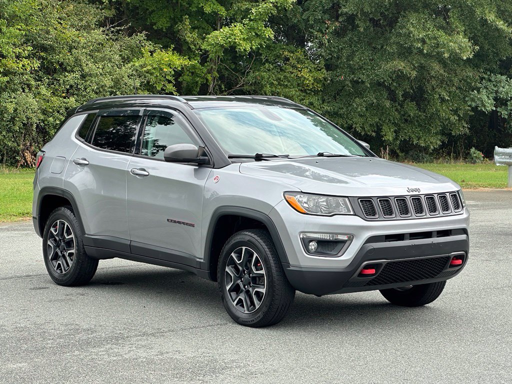 Used 2019 Jeep Compass Trailhawk AWD/4WD image 2