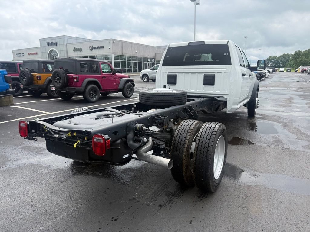 New 2026 RAM 5500 Tradesman w/ Chrome Appearance Group AWD/4WD image 3