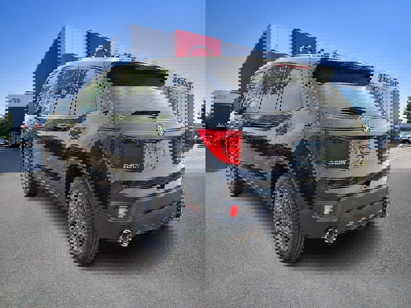 Used 2023 Honda Passport EX-L image 4