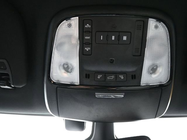 Used 2023 Dodge Durango GT image 31