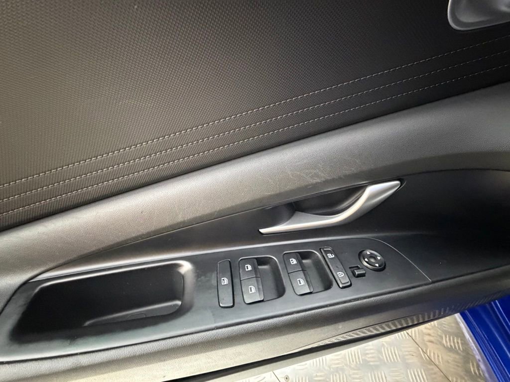 Certified 2023 Hyundai Elantra SEL image 24