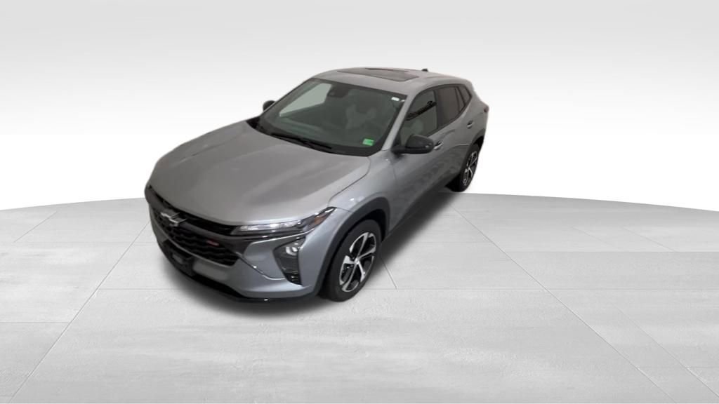 Certified 2024 Chevrolet Trax RS w/ Sunroof Package image 2