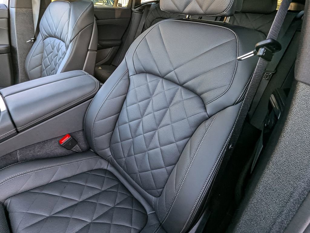 New 2026 BMW X6 xDrive40i image 13