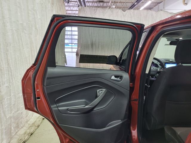 Used 2019 Ford Escape SE image 48