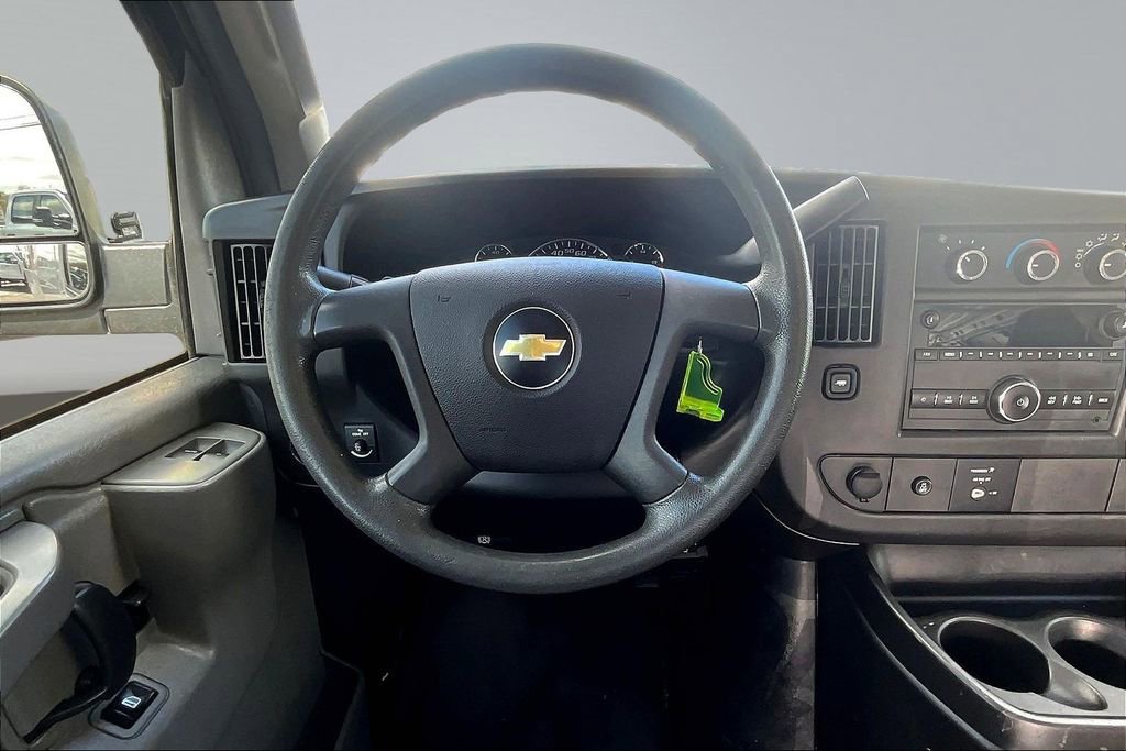 Used 2017 Chevrolet Express 2500 RWD image 10