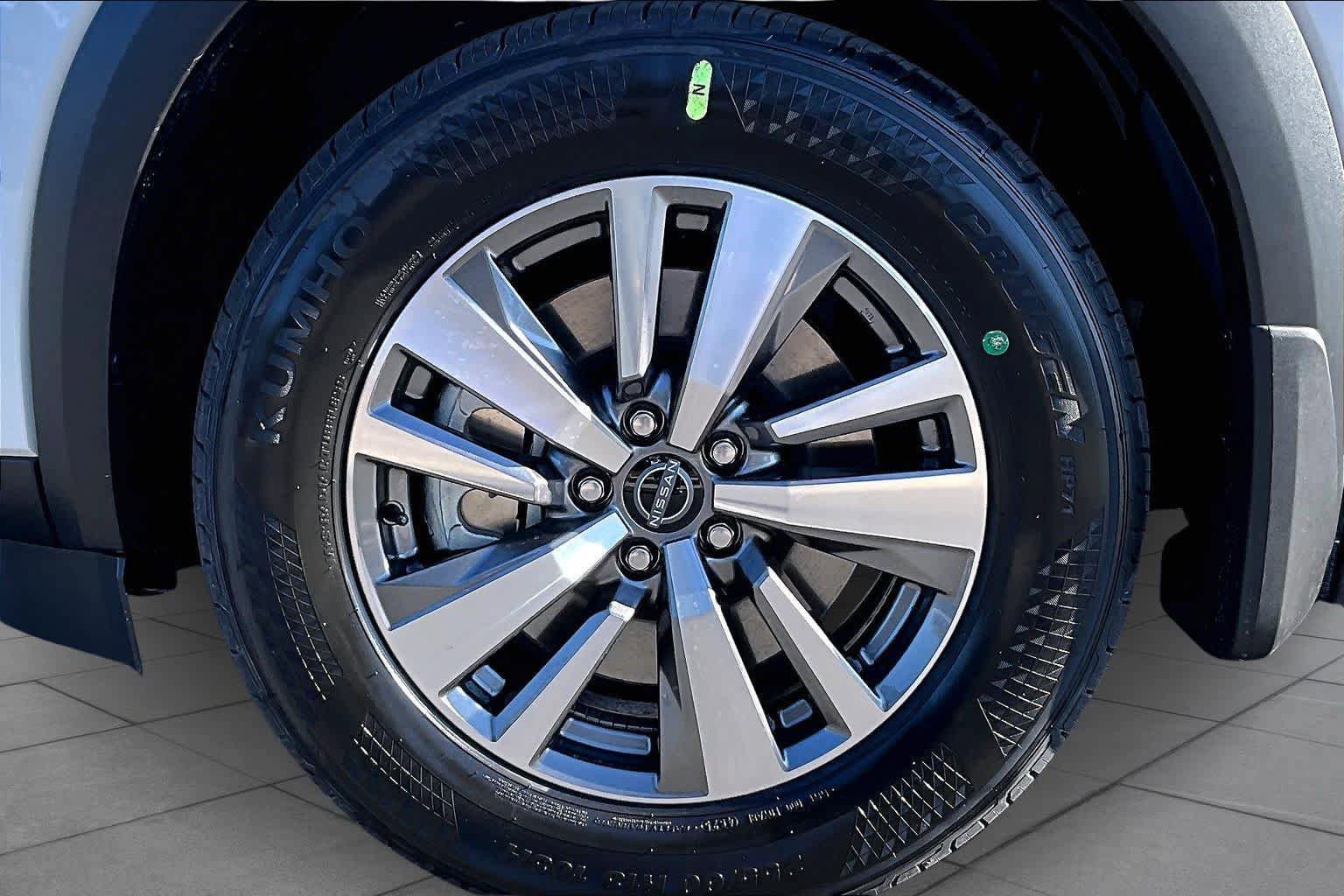 New 2026 Nissan Pathfinder SL FWD image 11