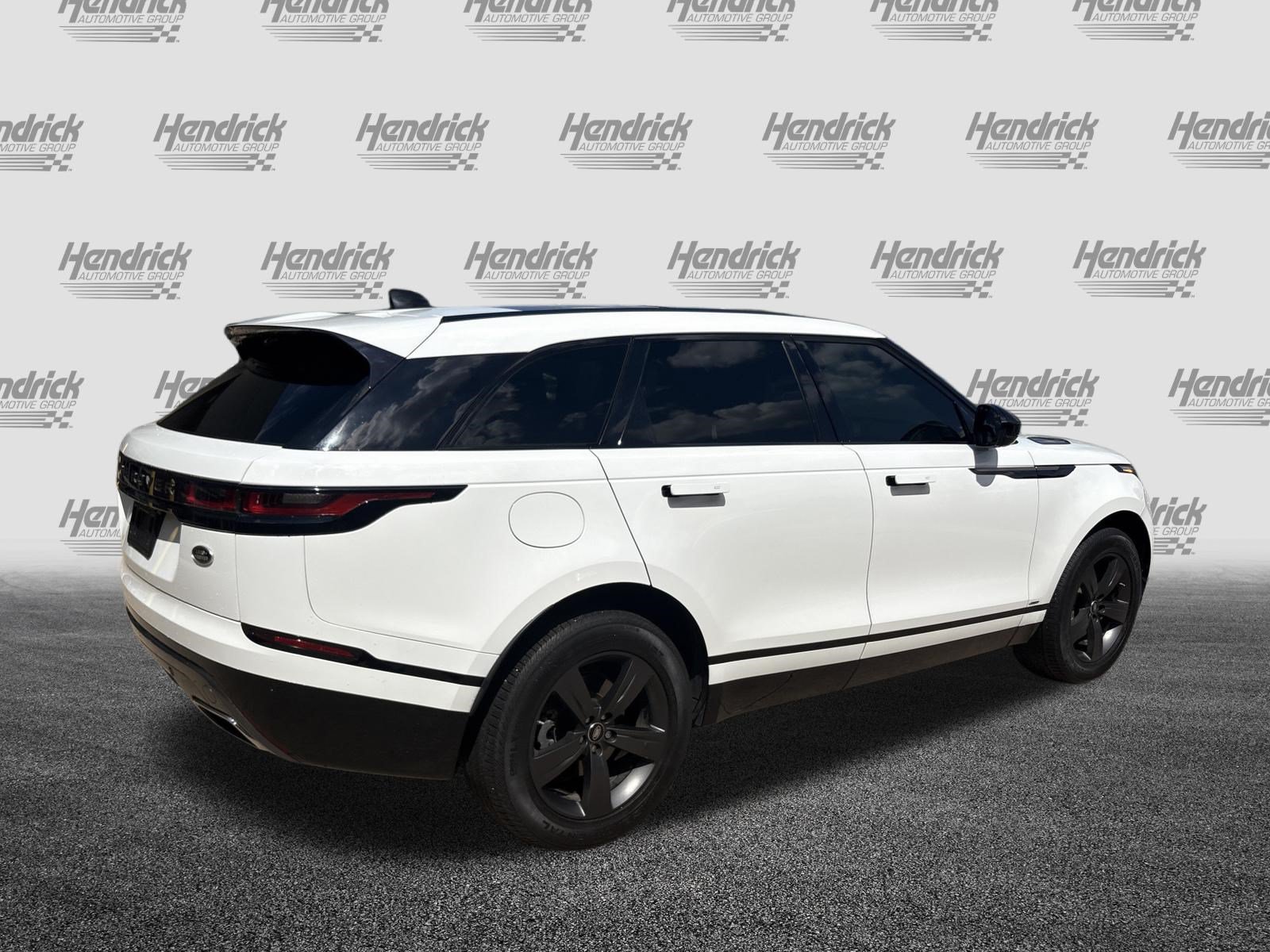 Used 2020 Land Rover Range Rover Velar R-Dynamic S AWD/4WD image 10