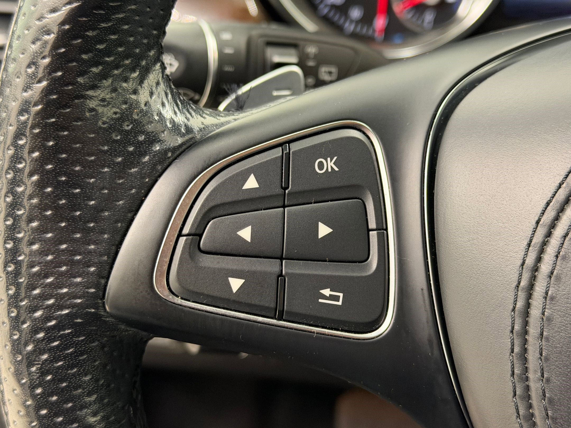 Used 2019 Mercedes-Benz GLS 450 4MATIC image 18