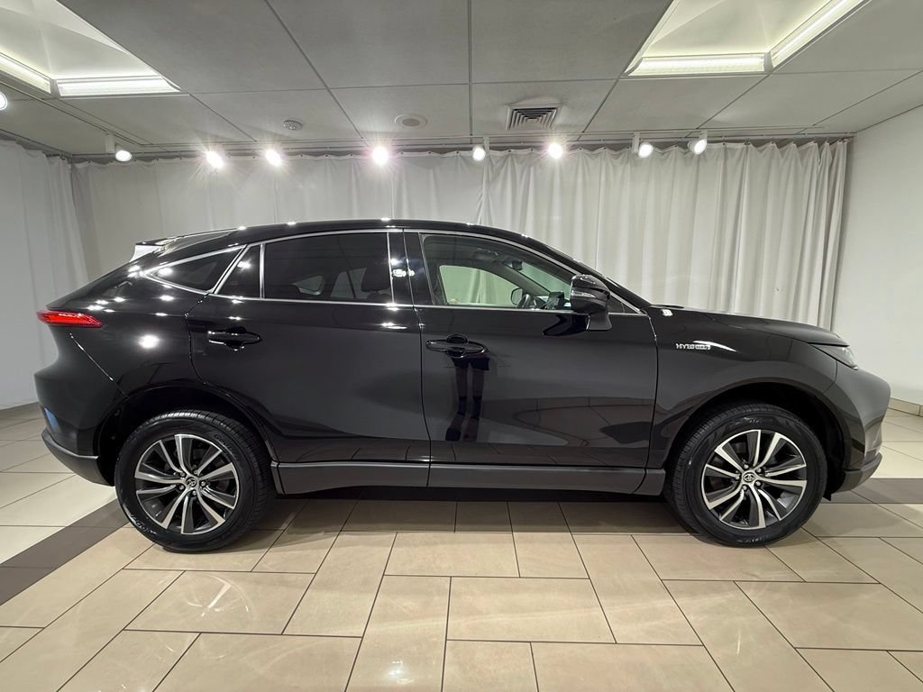 Certified 2021 Toyota Venza LE AWD/4WD image 6