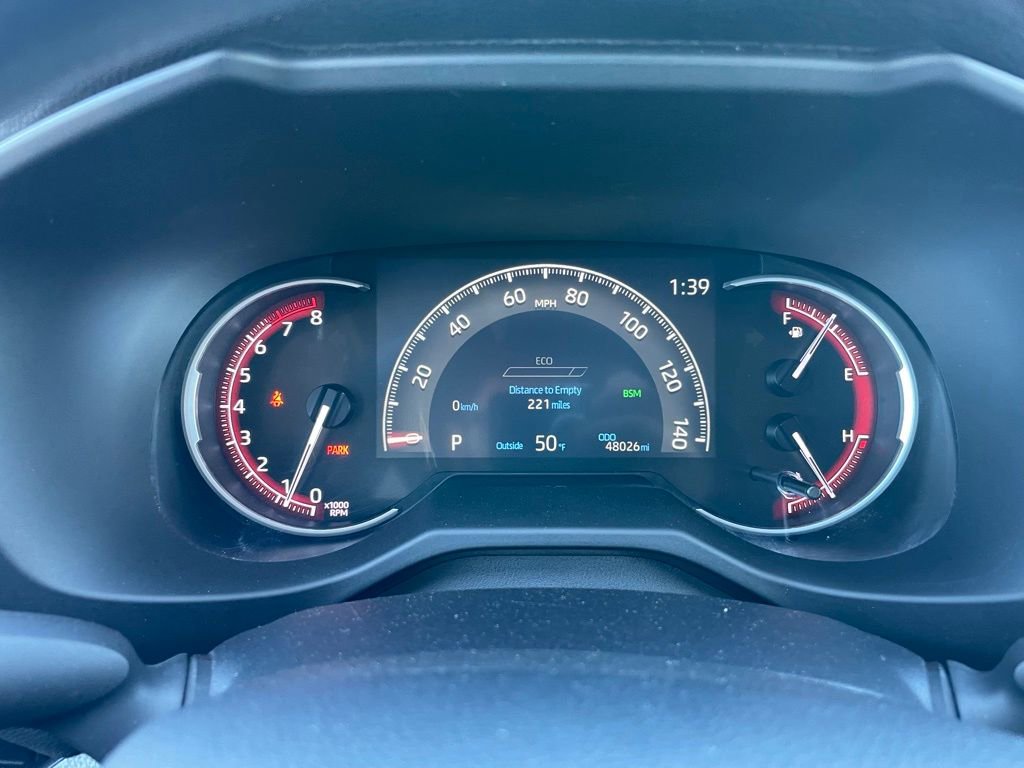 Used 2024 Toyota RAV4 XLE AWD/4WD image 9