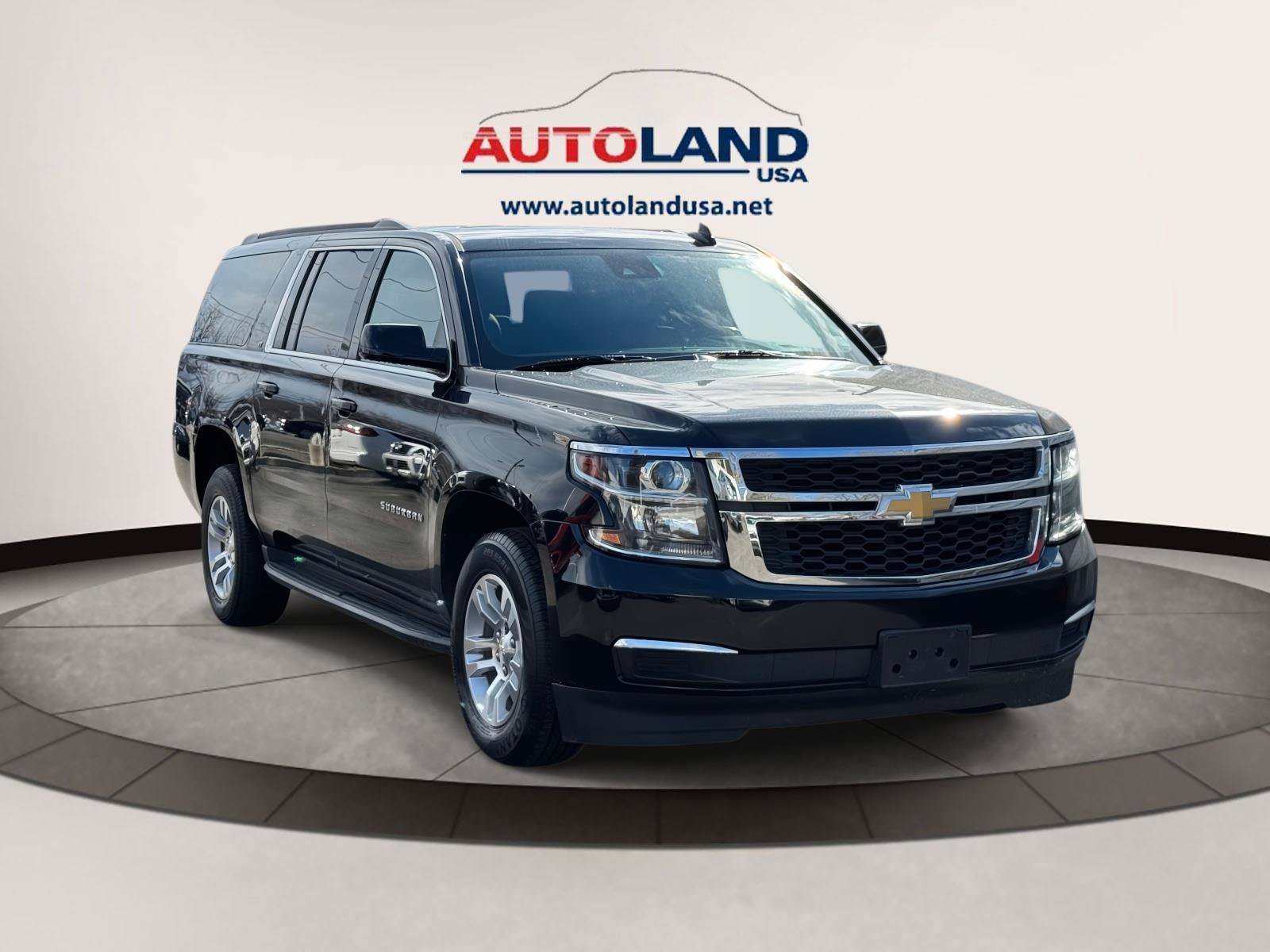Used 2020 Chevrolet Suburban LT AWD/4WD image 2