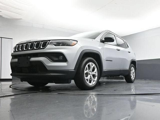 Used 2024 Jeep Compass Latitude AWD/4WD image 25