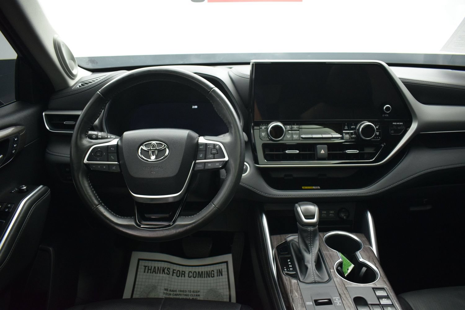 Used 2025 Toyota Highlander Platinum AWD/4WD image 19