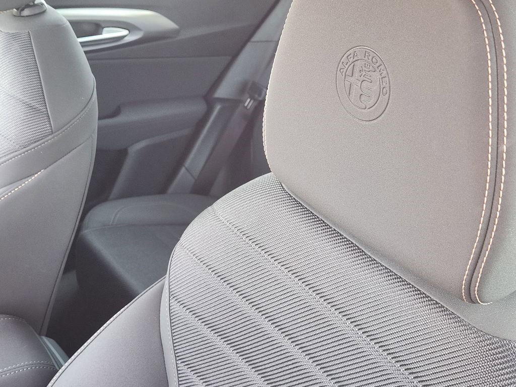 Used 2024 Alfa Romeo Tonale Ti image 15