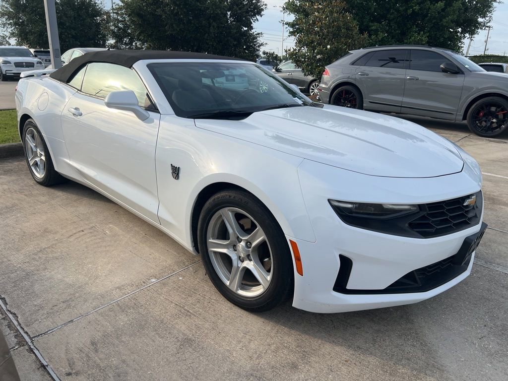 Used 2020 Chevrolet Camaro LT RWD image 1