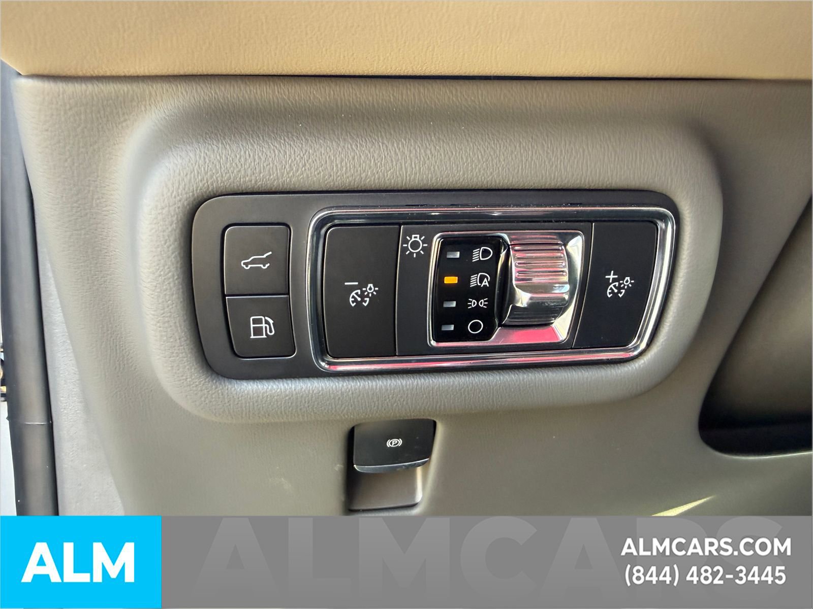Used 2025 Lincoln Nautilus Reserve AWD/4WD image 24