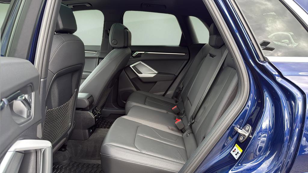 Used 2022 Audi Q3 2.0T Premium w/ Convenience Package image 15