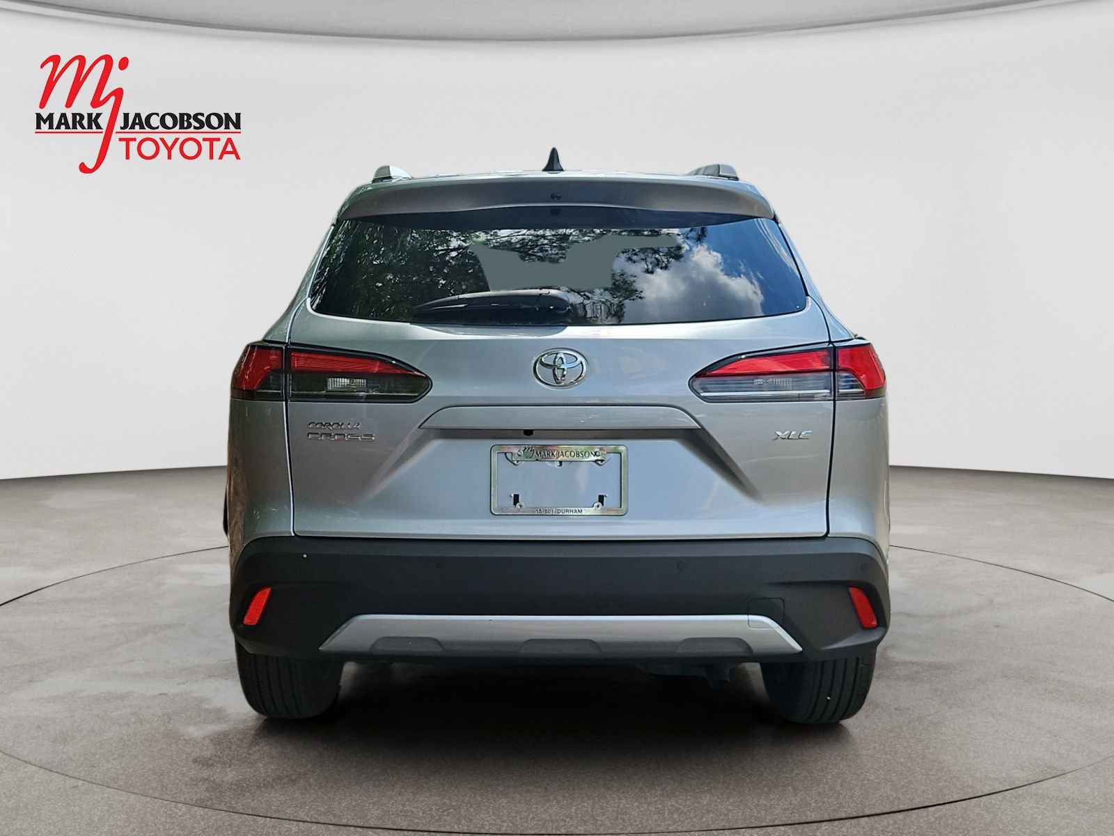 Used 2026 Toyota Corolla Cross XLE w/ Convenience Package FWD image 6