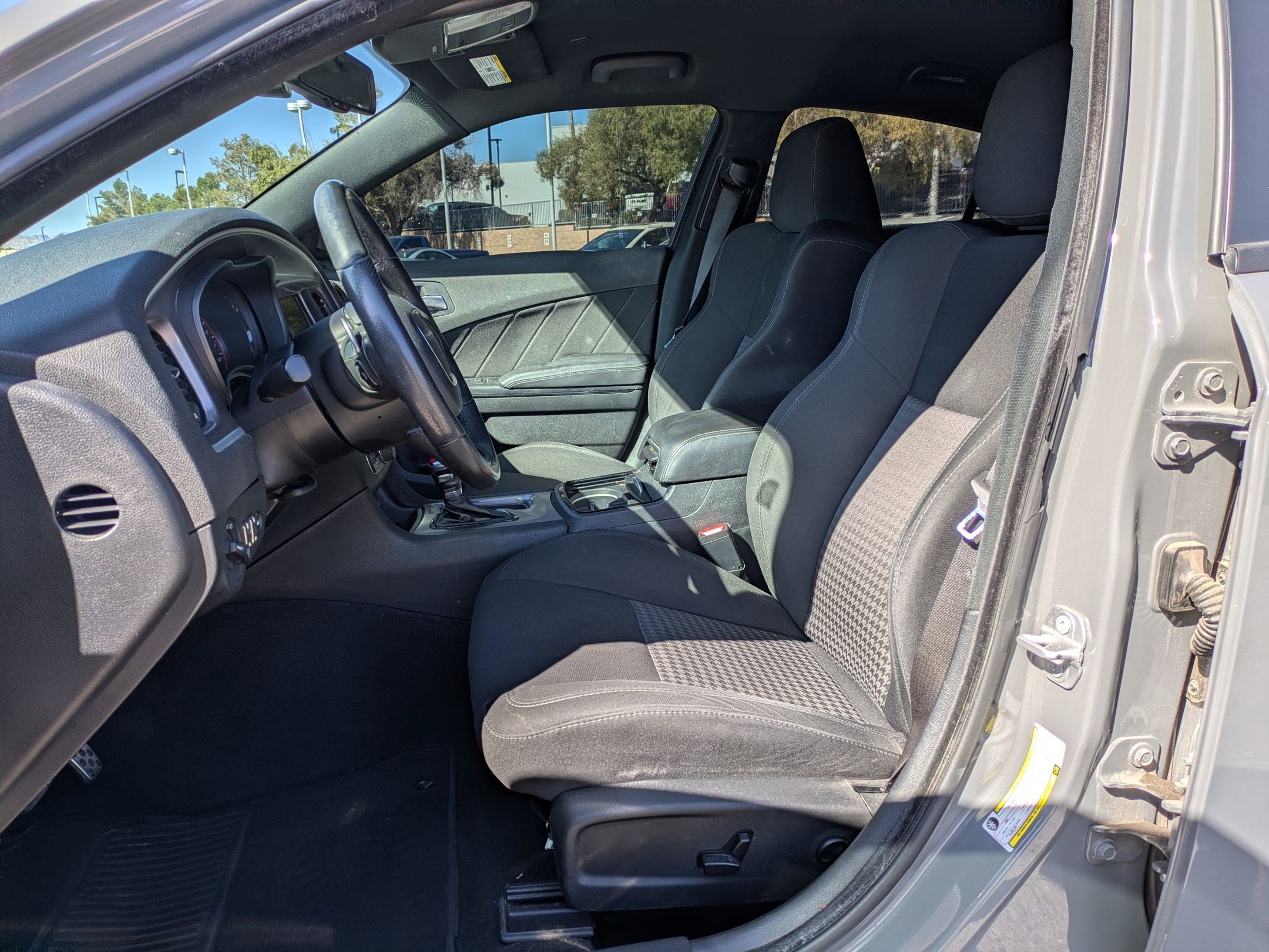 Used 2019 Dodge Charger R/T w/ Blacktop Package RWD image 23