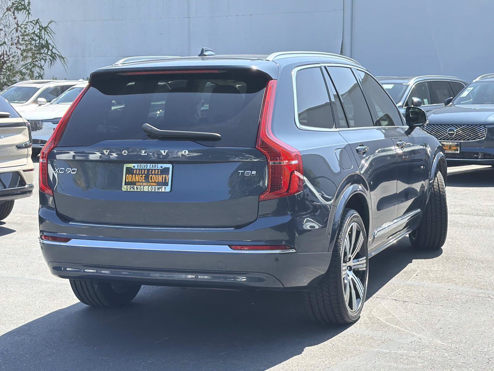 Certified 2025 Volvo XC90 T8 Plus w/ Protection Package Premier AWD/4WD image 5