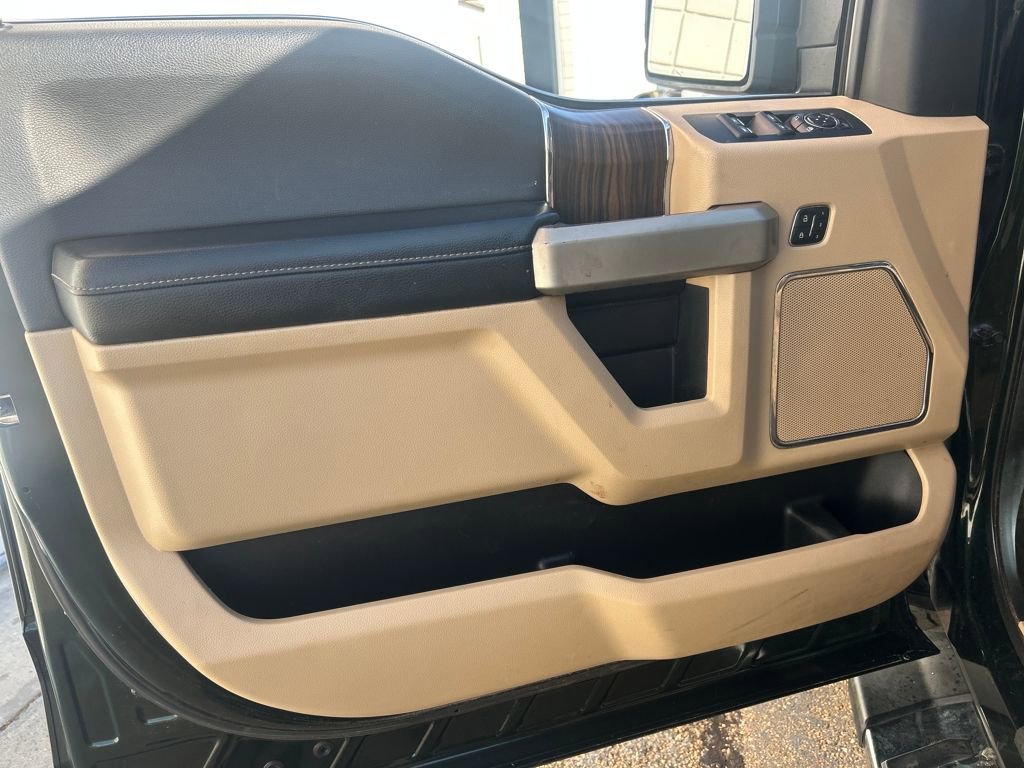 Used 2016 Ford F150 Lariat w/ Equipment Group 502A Luxury image 6