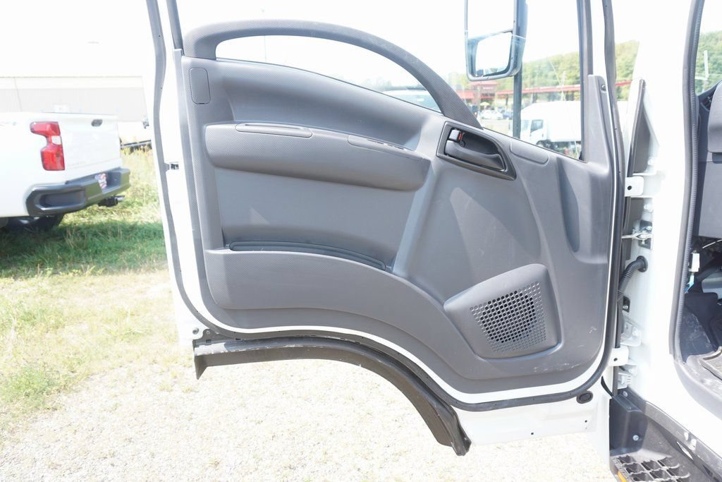 New 2024 Chevrolet Low Cab Forward 4500 XD RWD image 13