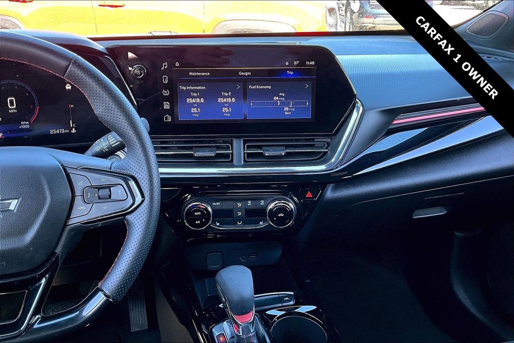 Used 2025 Chevrolet Trax RS w/ Driver Confidence Package image 9