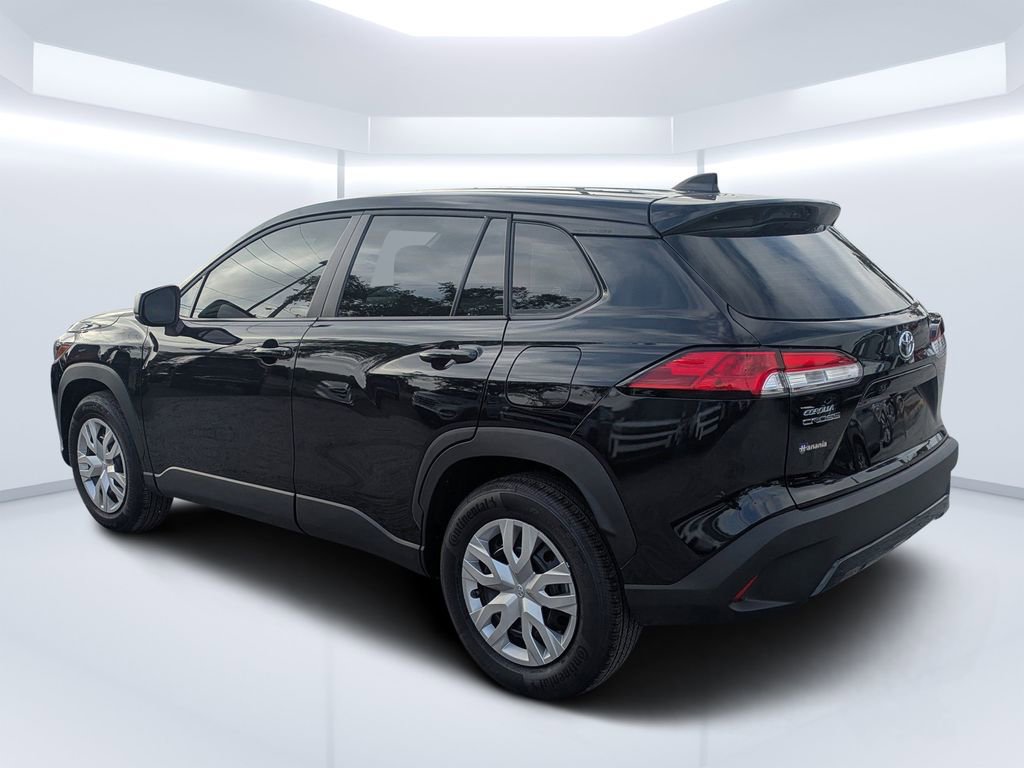 Used 2025 Toyota Corolla Cross L image 5