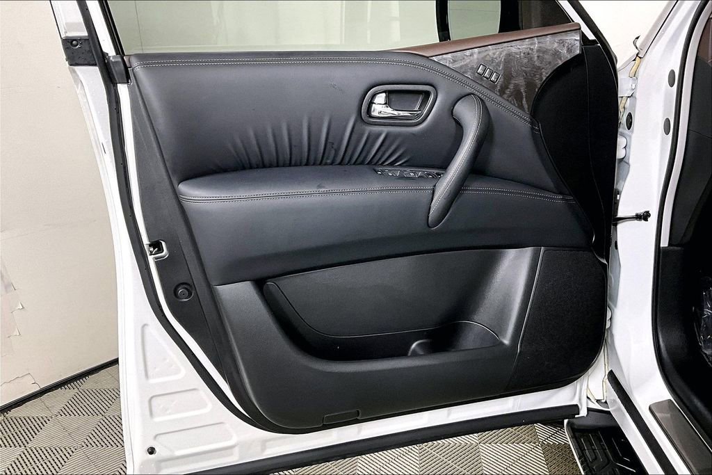 Used 2024 Nissan Armada Platinum w/ Captain's Chairs Package image 23