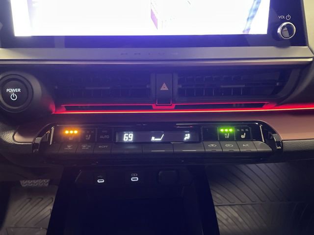 Used 2024 Toyota Prius Prime Premium image 19